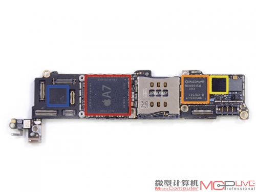 7、iPhone 5s主板真容，左图中蓝色方框处为协处理器位置，红色为苹果A7 APL0698 SoC、橙色为高通MDM9615M LTE芯片、黄色为高通WTR1605L LTE芯片。右图中方框标注处，红色为Skyworks 77355芯片、橙色为Avago A790720芯片、黄色为Avago A7900芯片、绿色为苹果338S120L芯片。