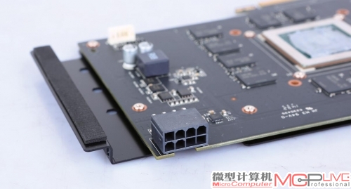 华硕STRIX GTX 970 DC2OC显卡采用单8Pin外接供电。